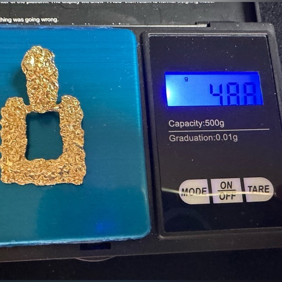 Anthropologie Trendy Embossed Door Knocker Drop Earrings 14k gold - Picture 3 of 4